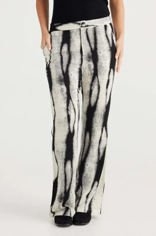 Brave + True Blake Pant in Taipan