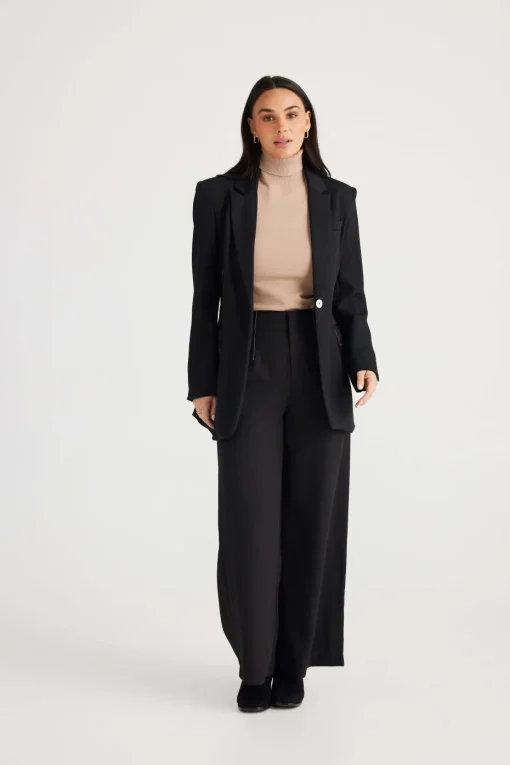 Brave + True Chelsea Jacket in Black