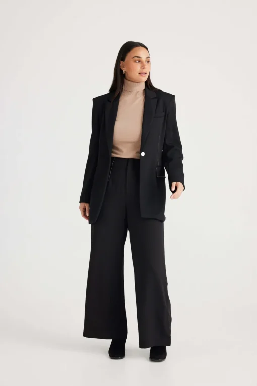 Brave + True Chelsea Jacket in Black