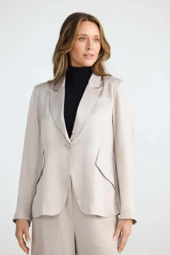 Brave + True Ritz Blazer in Champagne