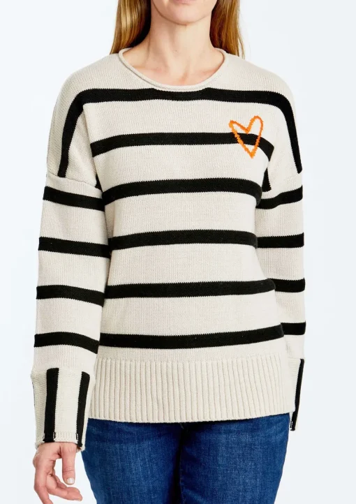Ping Pong Heart Pullover in Chino Black