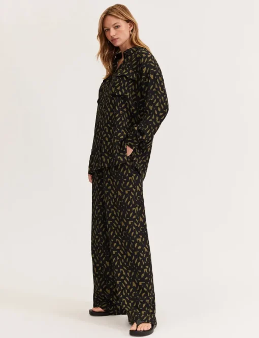 Staple The Label Zadie Wide Leg Pant in Black Khaki Geo